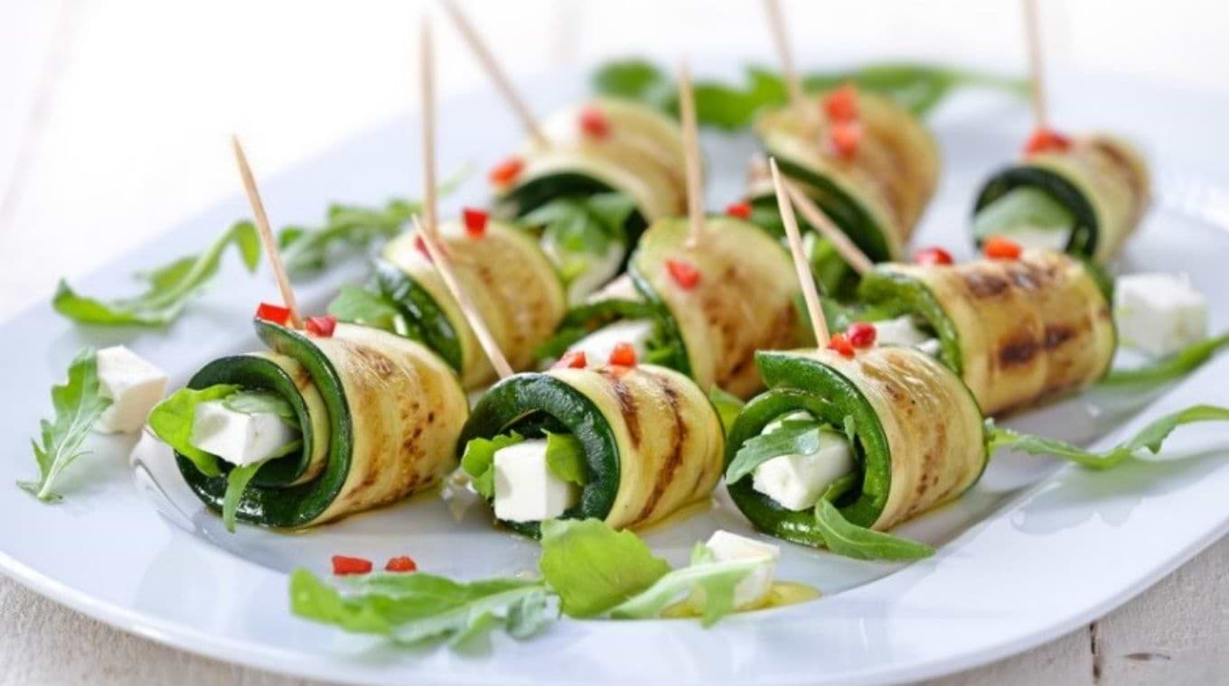 Geitenkaas en courgetterolletjes